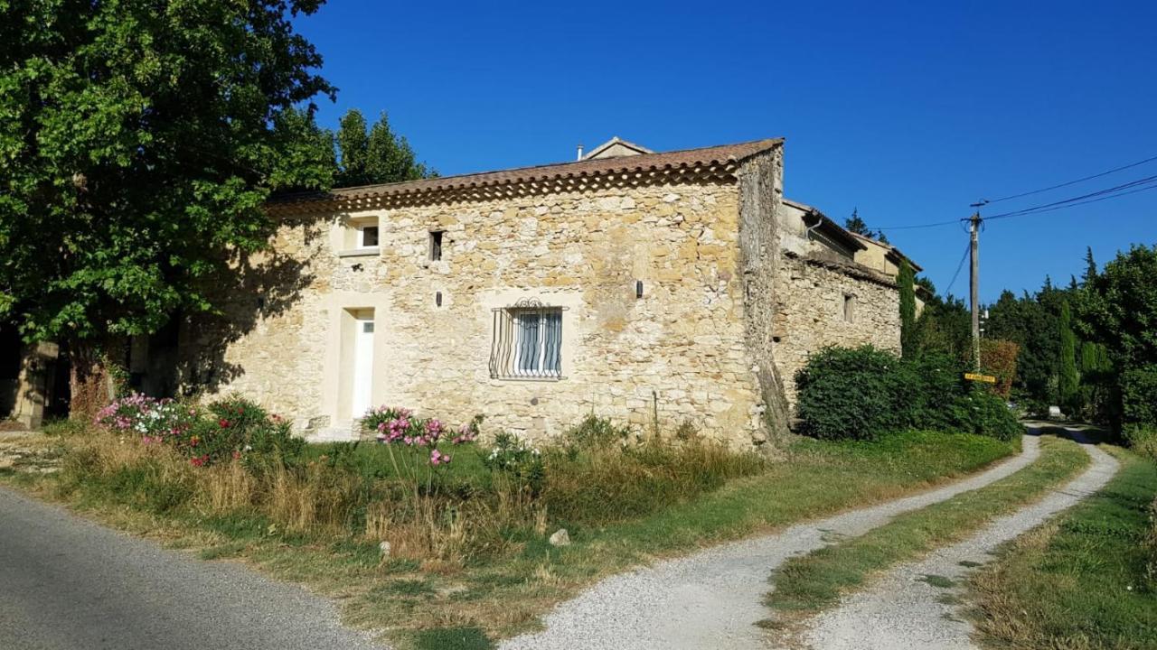 Maison Au Calme En Campagne Climatisee Caderousse Εξωτερικό φωτογραφία