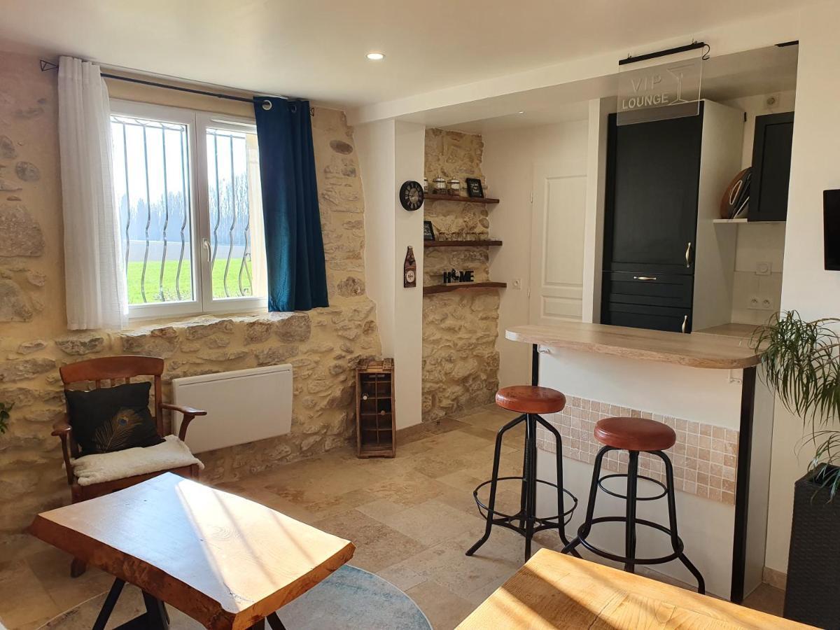 Maison Au Calme En Campagne Climatisee Caderousse Εξωτερικό φωτογραφία
