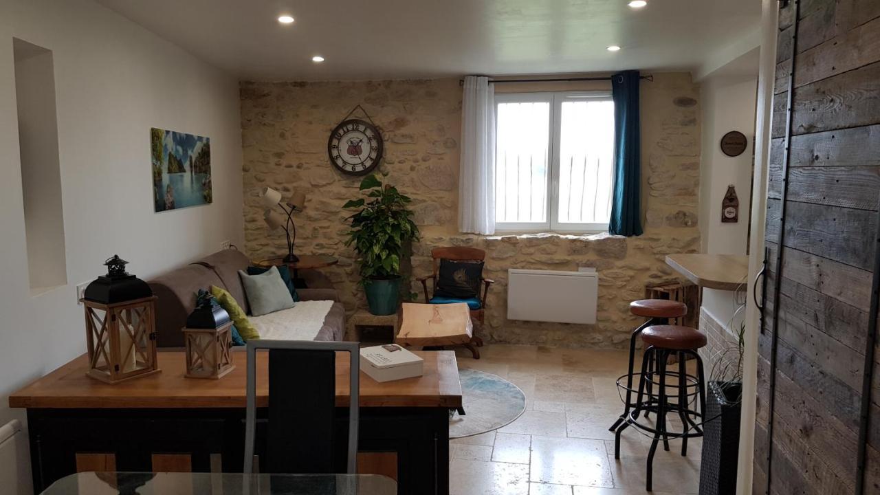 Maison Au Calme En Campagne Climatisee Caderousse Εξωτερικό φωτογραφία